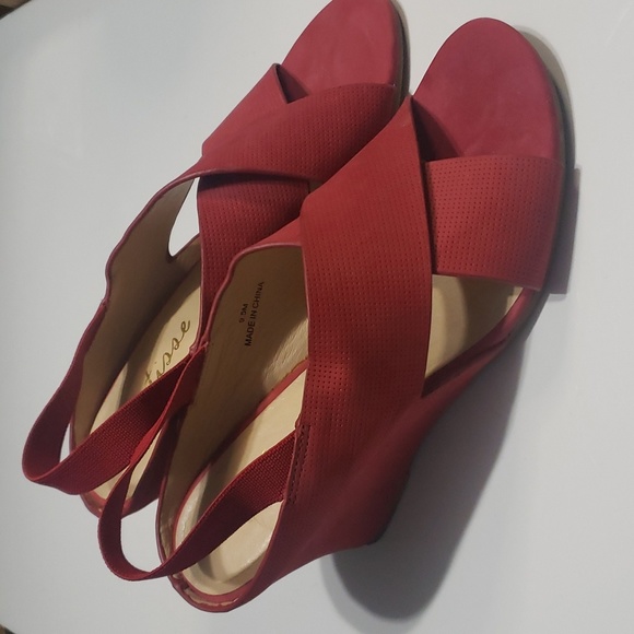 Matisse Red Suede Leather Wedge Heels - Picture 2 of 6